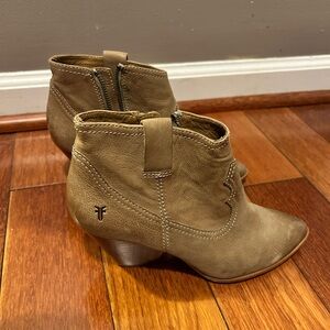 Frye boots tan, sz 5.5
